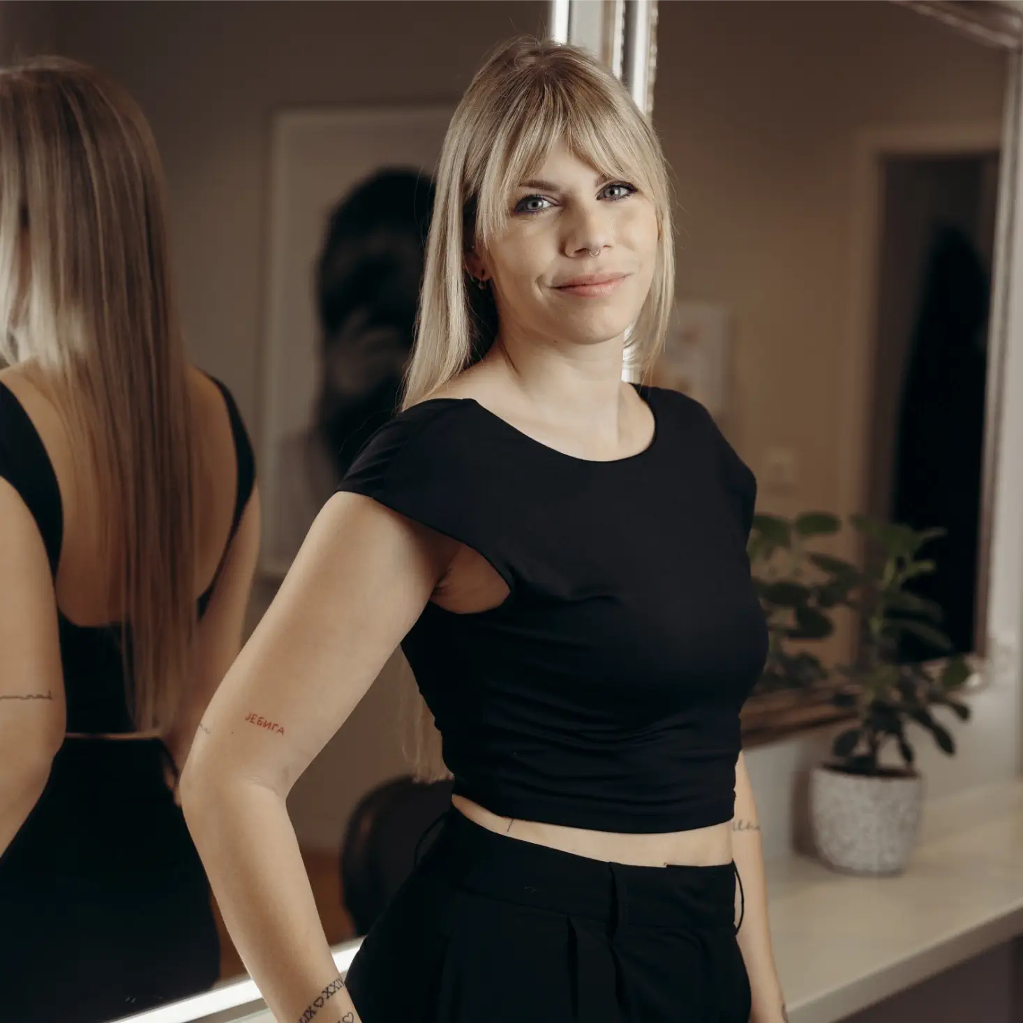 Nina, Coiffure La Différence